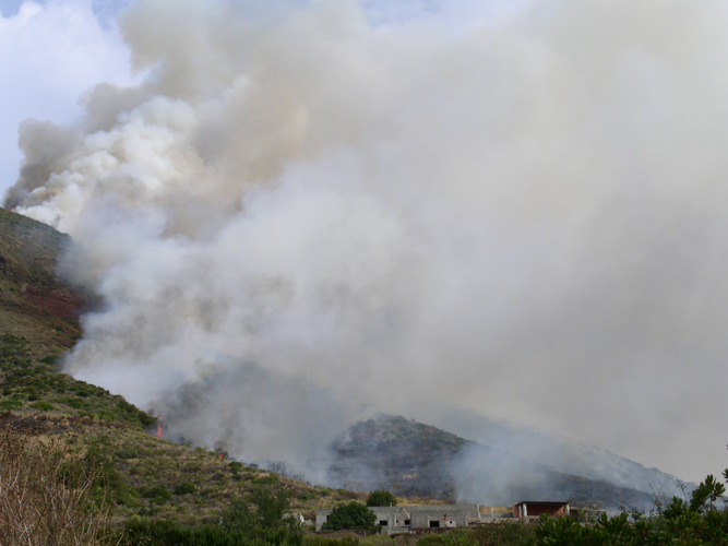 003Salina in fiamme